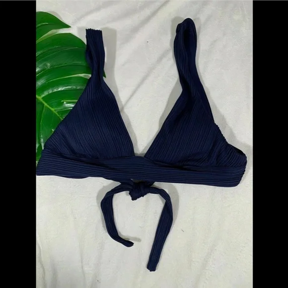 NEW $108 Robin Piccone Lily V-Neck Bikini‎ Top in Navy Blue [SZ Small ]